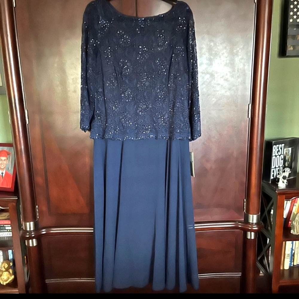 Navy blue formal dress NWT